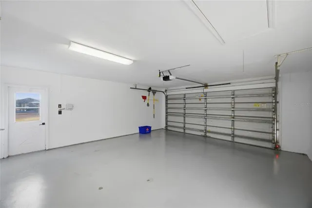 $385,000 | 6302 Silver Oaks Drive, Zephyrhills, FL 33542