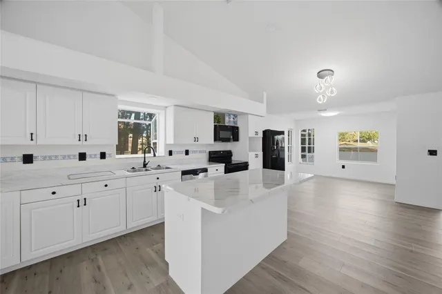 $385,000 | 6302 Silver Oaks Drive, Zephyrhills, FL 33542