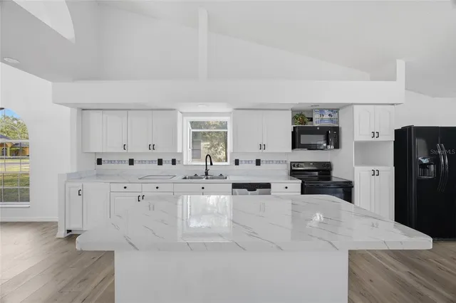 $385,000 | 6302 Silver Oaks Drive, Zephyrhills, FL 33542