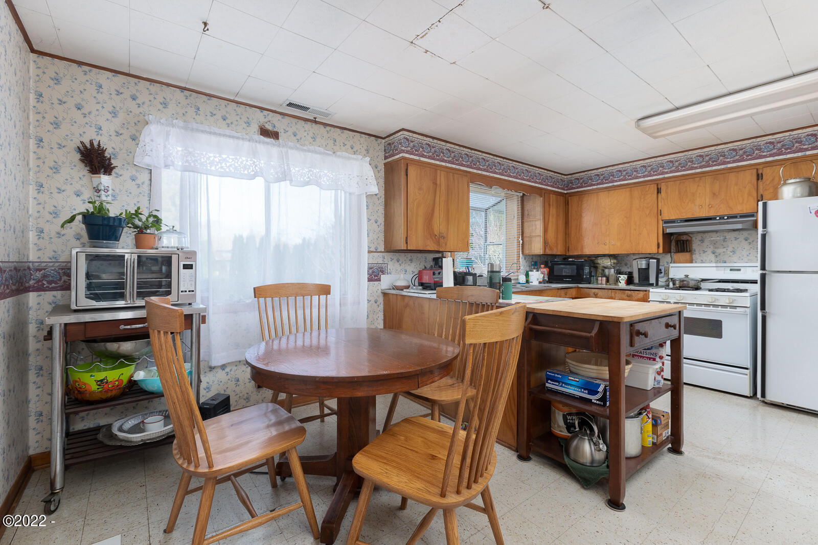 477 Southwest Ferry Avenue Siletz, OR 97380 - Photo 21 of 30 477SWFerry-A-10