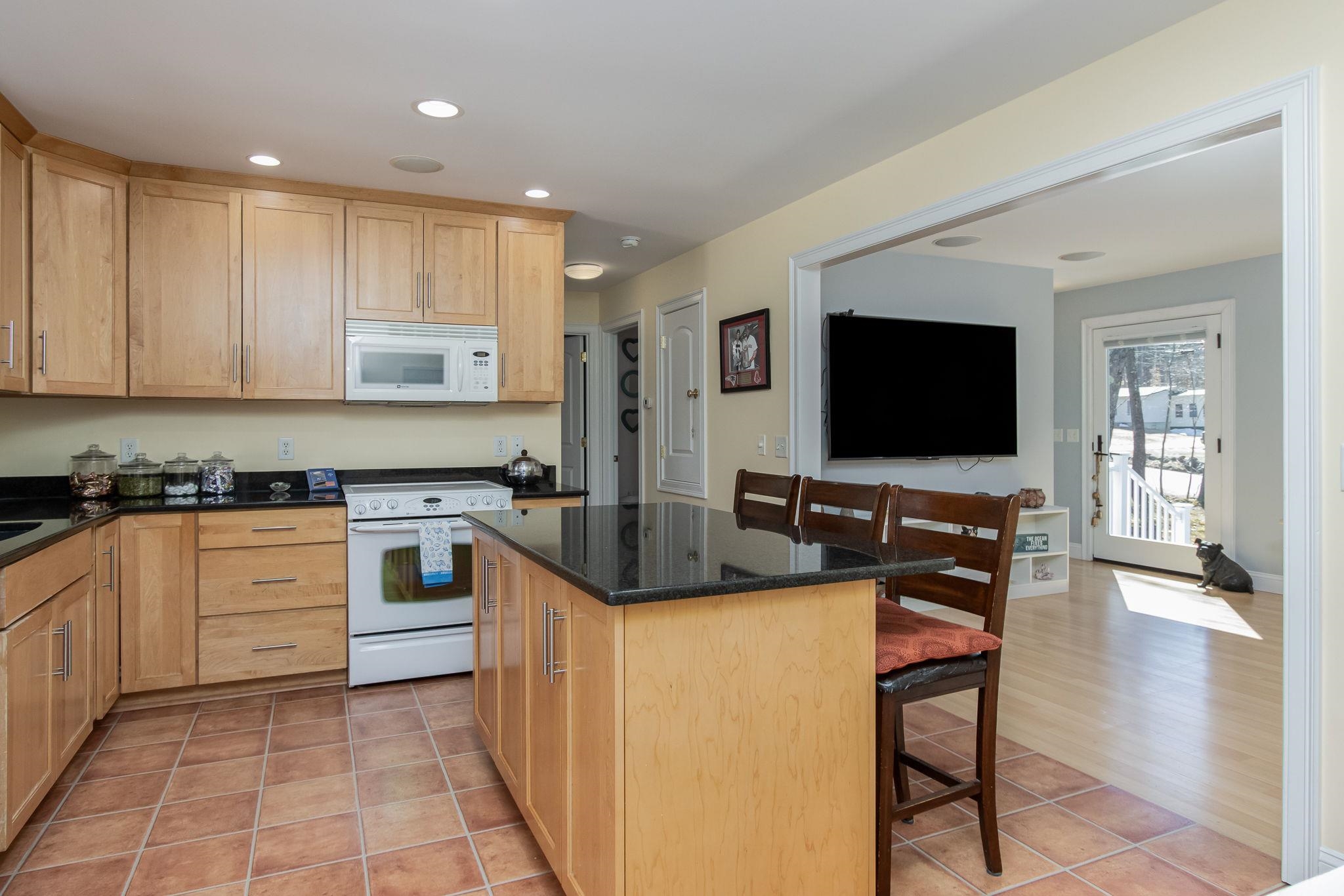 312 Cross Mill Road Northfield, NH 03276 - Photo 13 of 30