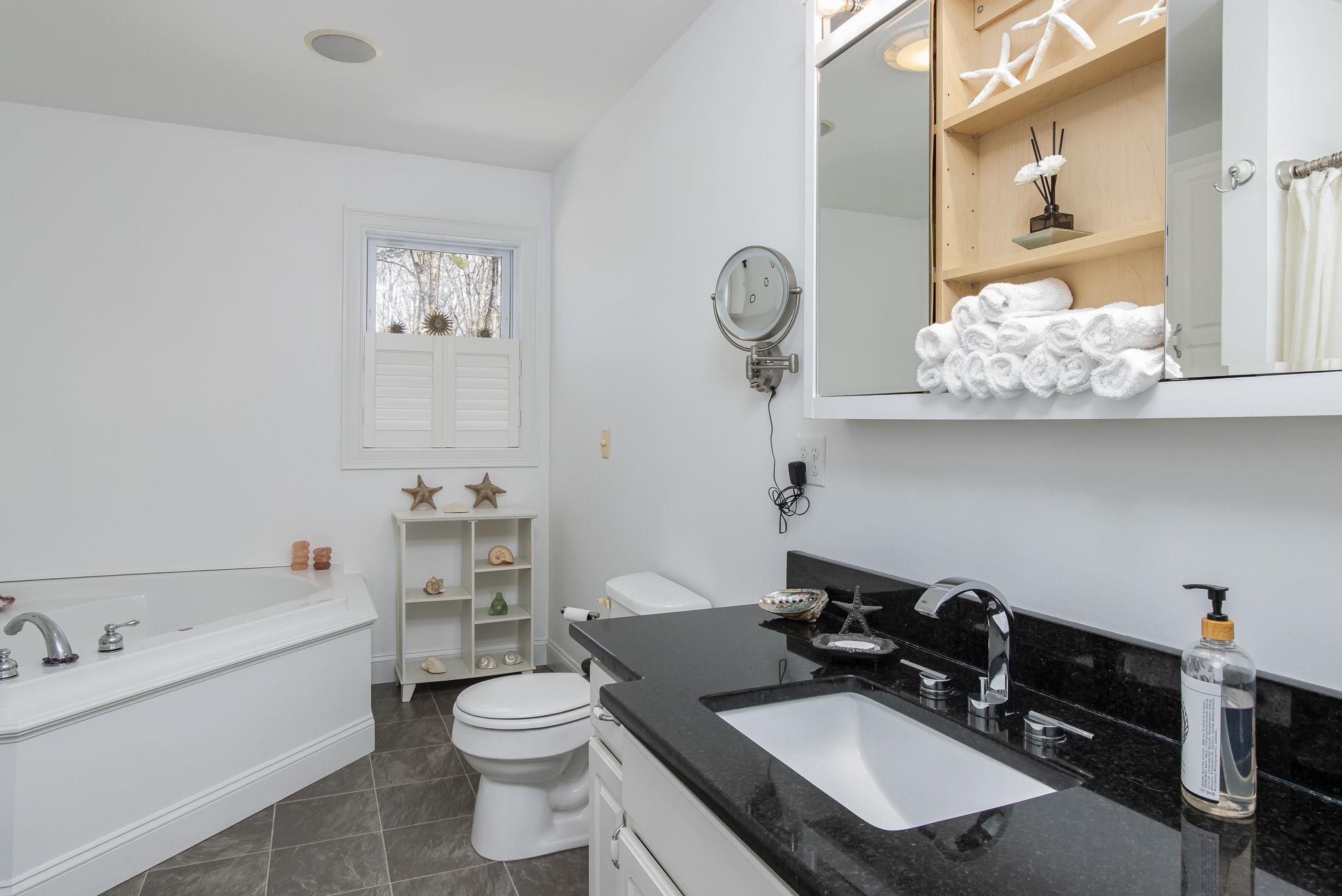 312 Cross Mill Road Northfield, NH 03276 - Photo 20 of 30