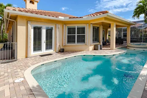 $669,000 | 814 Southwest Palm Cove Drive, Palm City, FL 34990