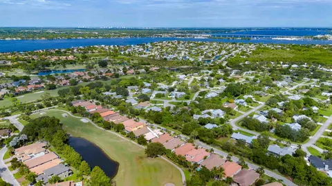 $669,000 | 814 Southwest Palm Cove Drive, Palm City, FL 34990