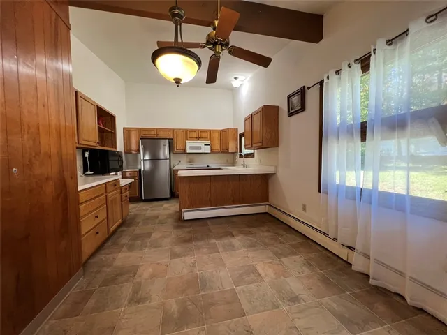 $279,000 | 21 Exeter Drive, Endicott, NY 13760