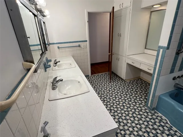 $279,000 | 21 Exeter Drive, Endicott, NY 13760