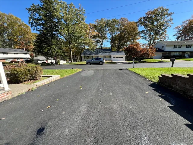 $279,000 | 21 Exeter Drive, Endicott, NY 13760