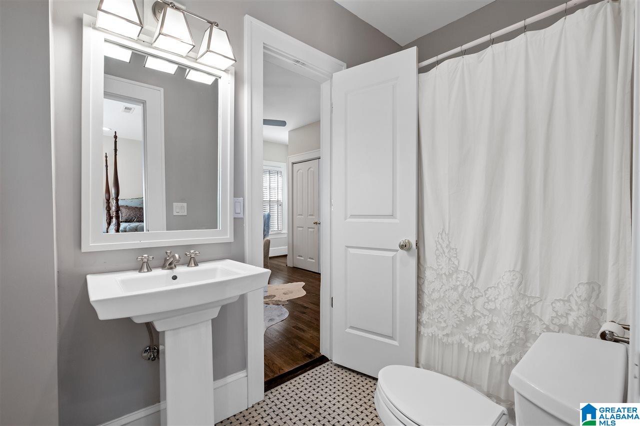 1124 Glen View Road Birmingham, AL 35222 - Photo 24 of 46