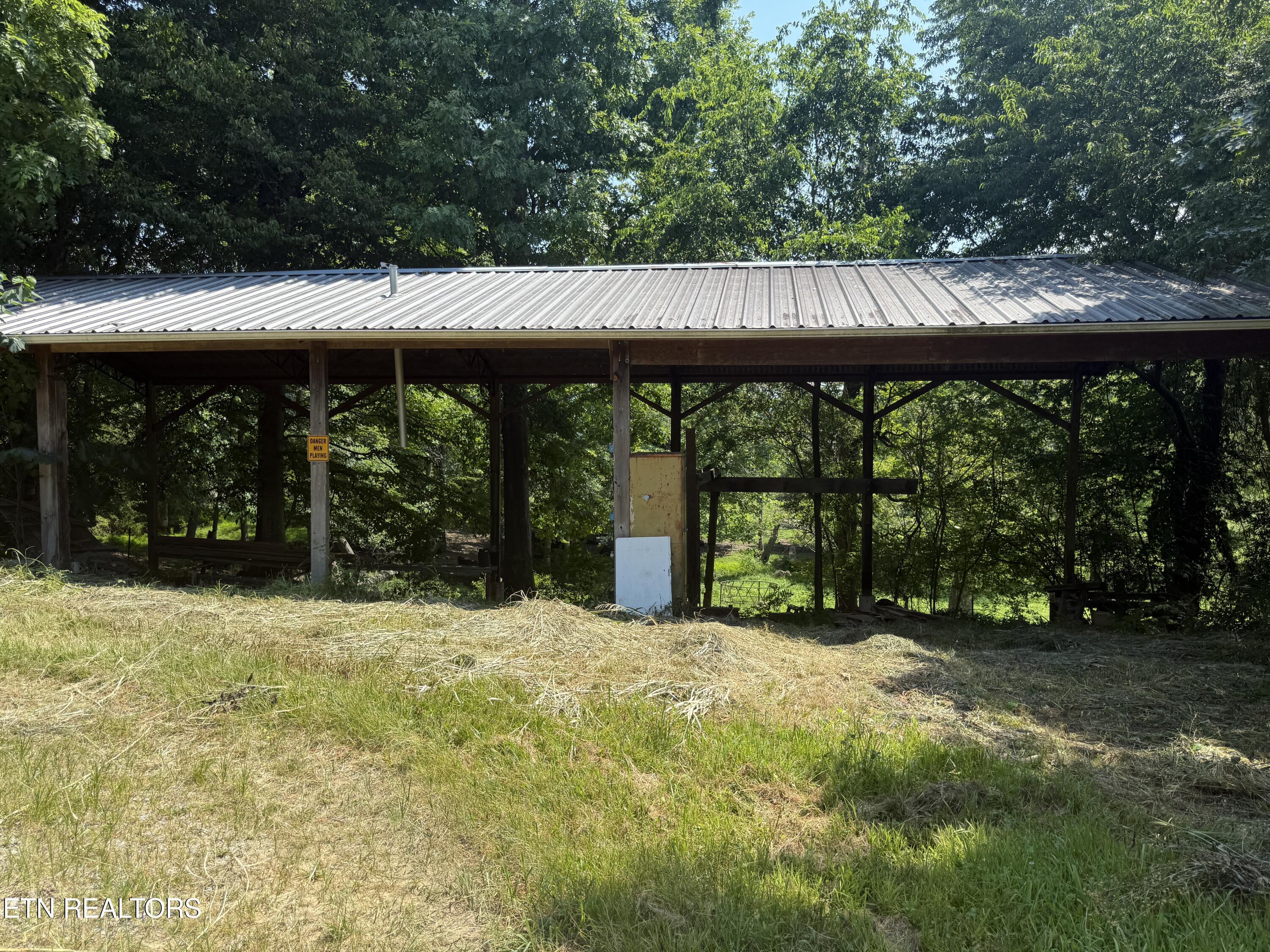 241 Bull Run Road Clinton, TN 37716 - Photo 6 of 20 IMG_0030