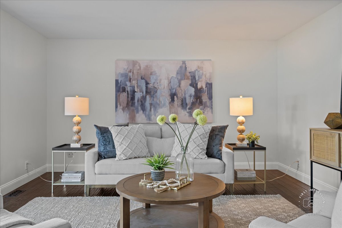51 Burgess Road Geneva, IL 60134 - Photo 5 of 32 a living room with furniture and a table