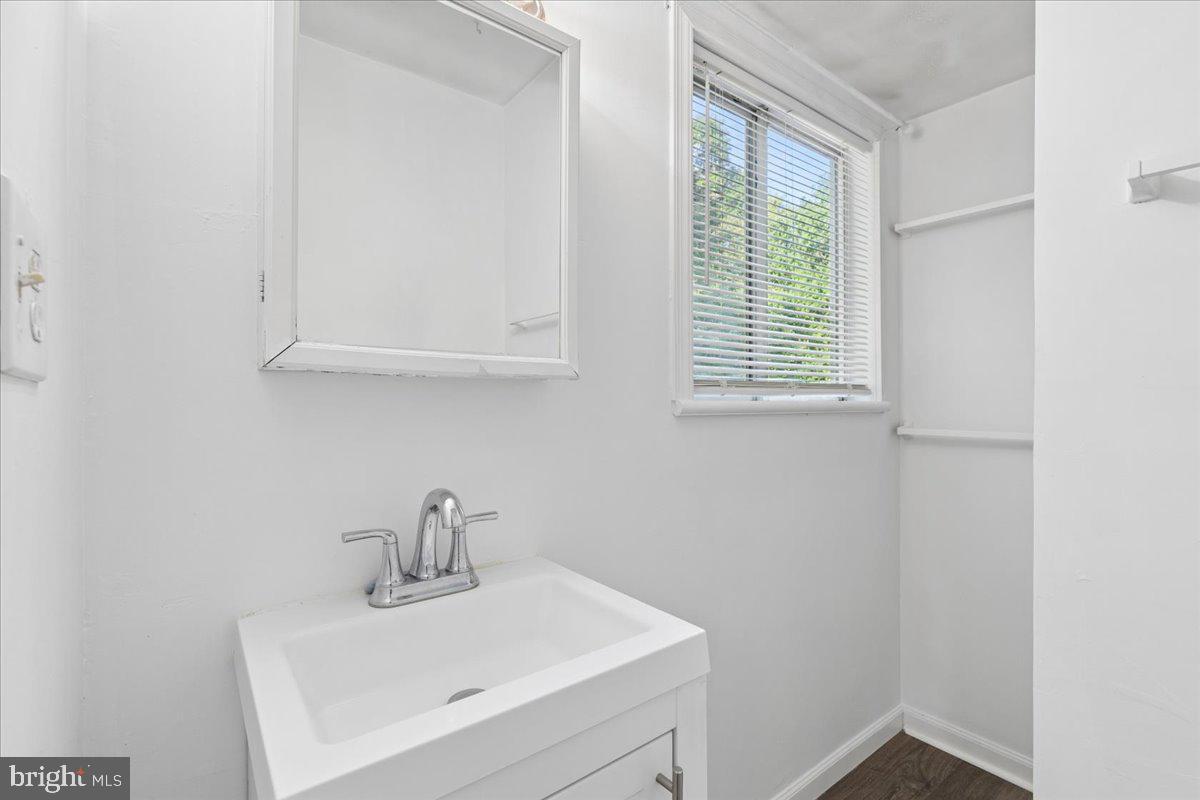 911 Blue Ridge Drive Annapolis, MD 21409 - Photo 14 of 36 Full Primary Bath