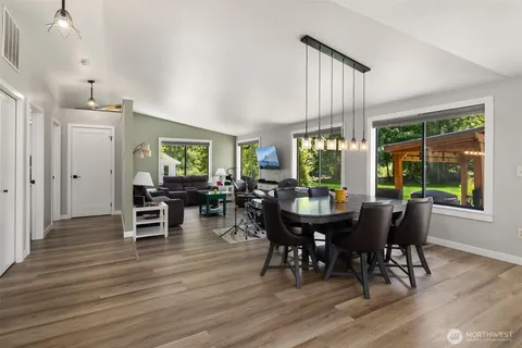 $782,500 | 34430 Enumclaw Black Diamond Road Southeast, Black Diamond, WA 98010