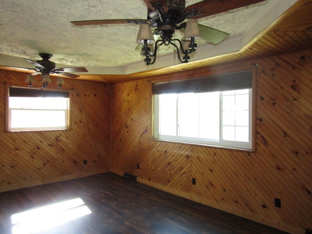 60 South Bridge Road Prosperity, PA 15329 - Photo 7 of 36