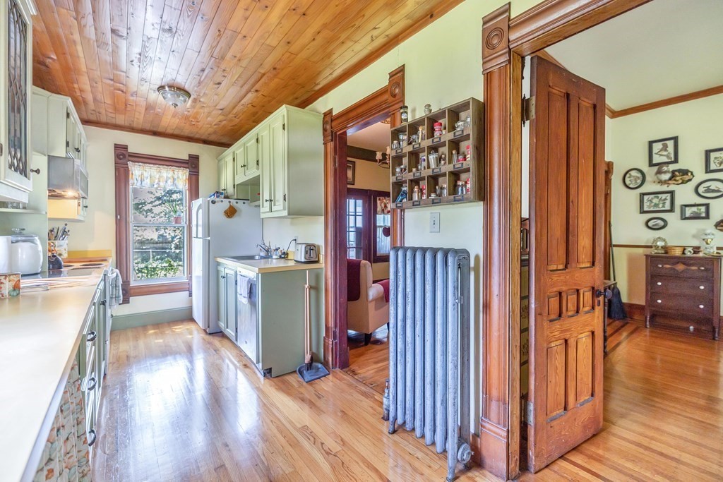 161 Florida Street Springfield, MA 01109 - Photo 14 of 40 Gallery Image 14