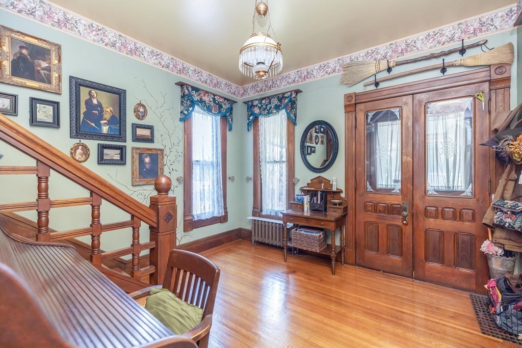 161 Florida Street Springfield, MA 01109 - Photo 5 of 40 Gallery Image 5