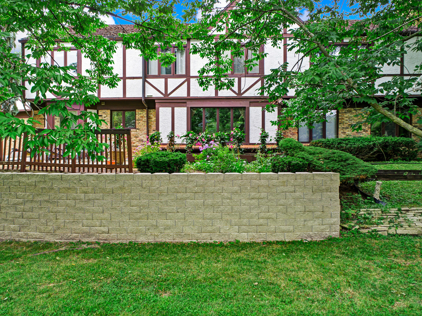 803 Merry Lane Oak Brook, IL 60523 - Photo 35 of 39 a view of a house with a garden