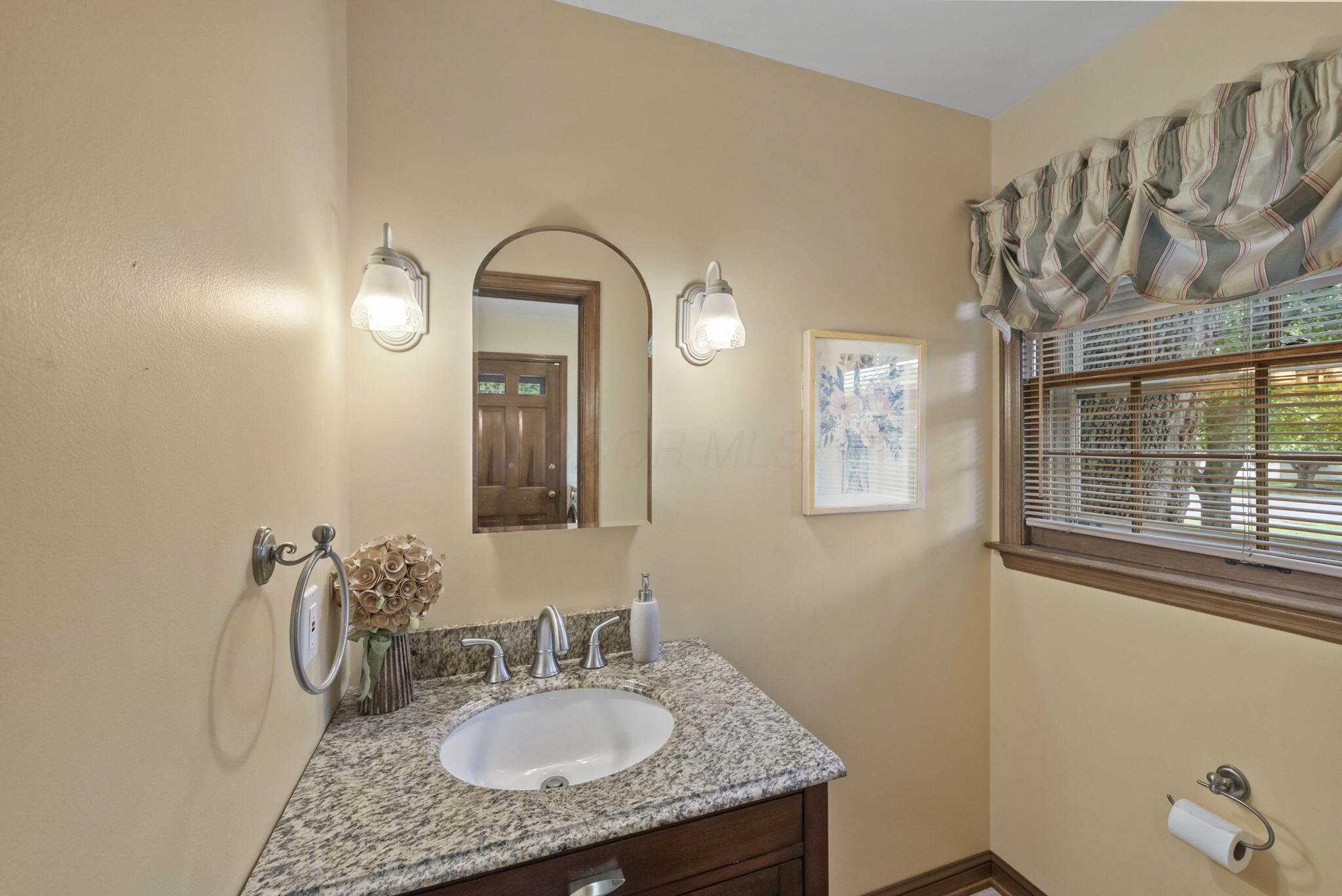 2315 Haverford Road Columbus, OH 43220 - Photo 31 of 99