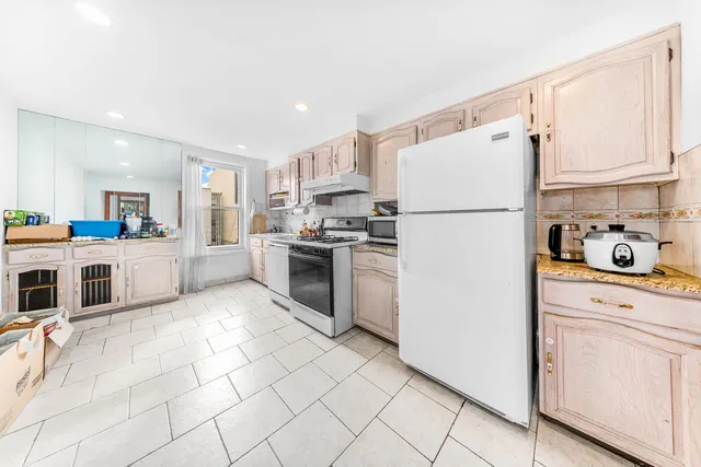 $1,595,000 | 20-23 41st Street | Astoria