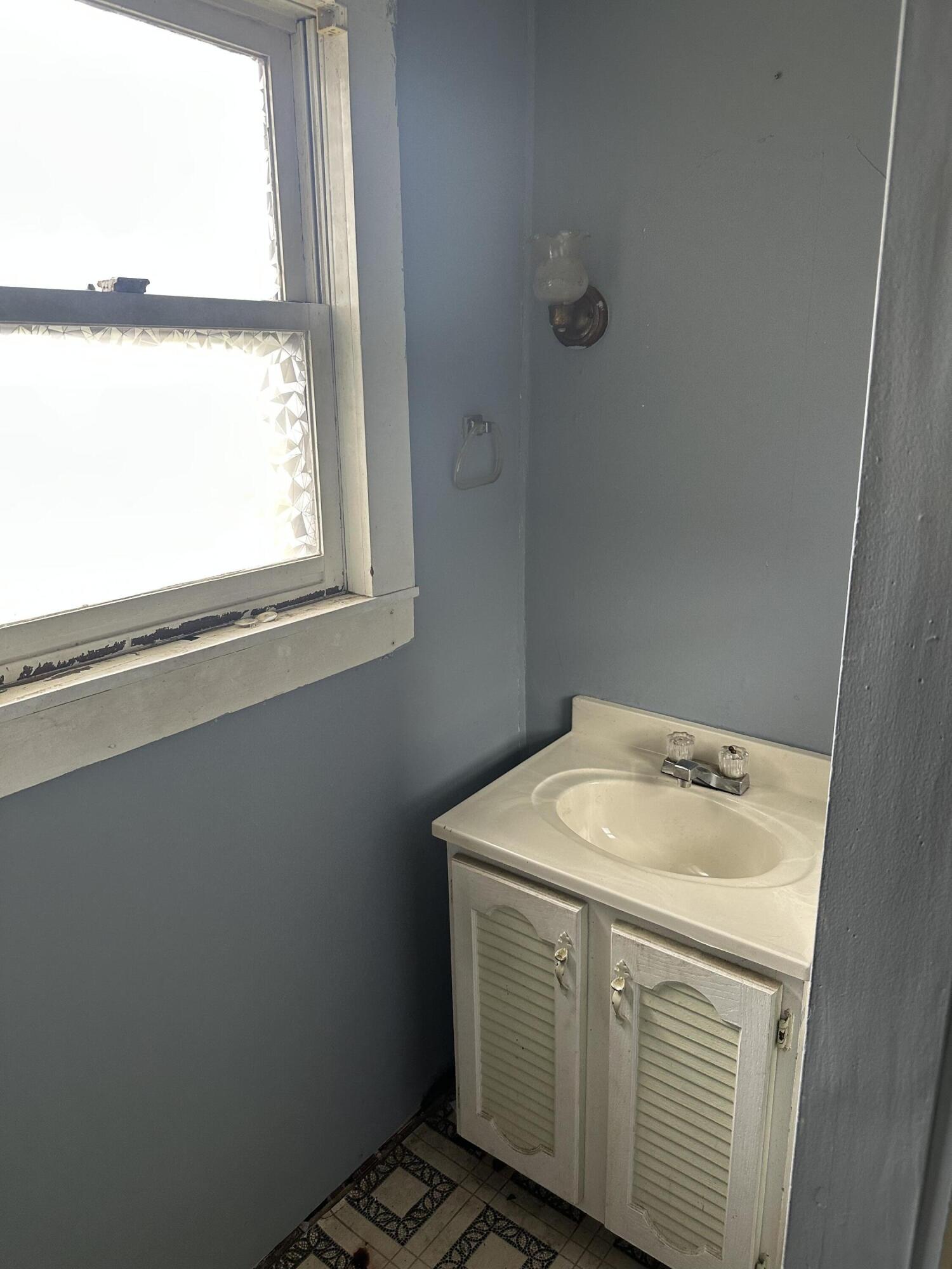 27 Central Street Millinocket, ME 04462 - Photo 11 of 24 6978612D-4DB6-429E-AA06-812D1D739869