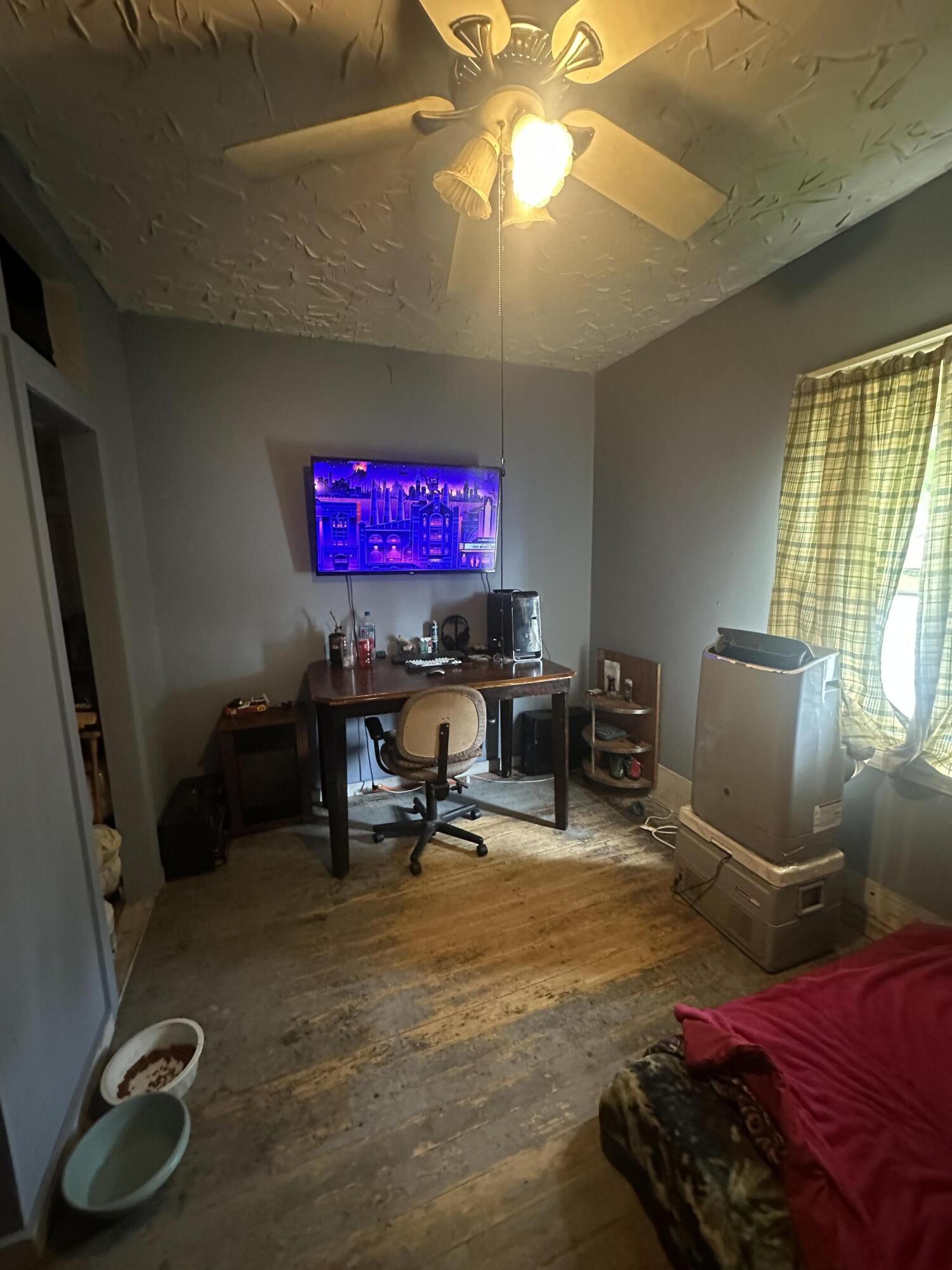 27 Central Street Millinocket, ME 04462 - Photo 17 of 24 36FEB7C5-7D2F-4311-84F4-A275606D99F4