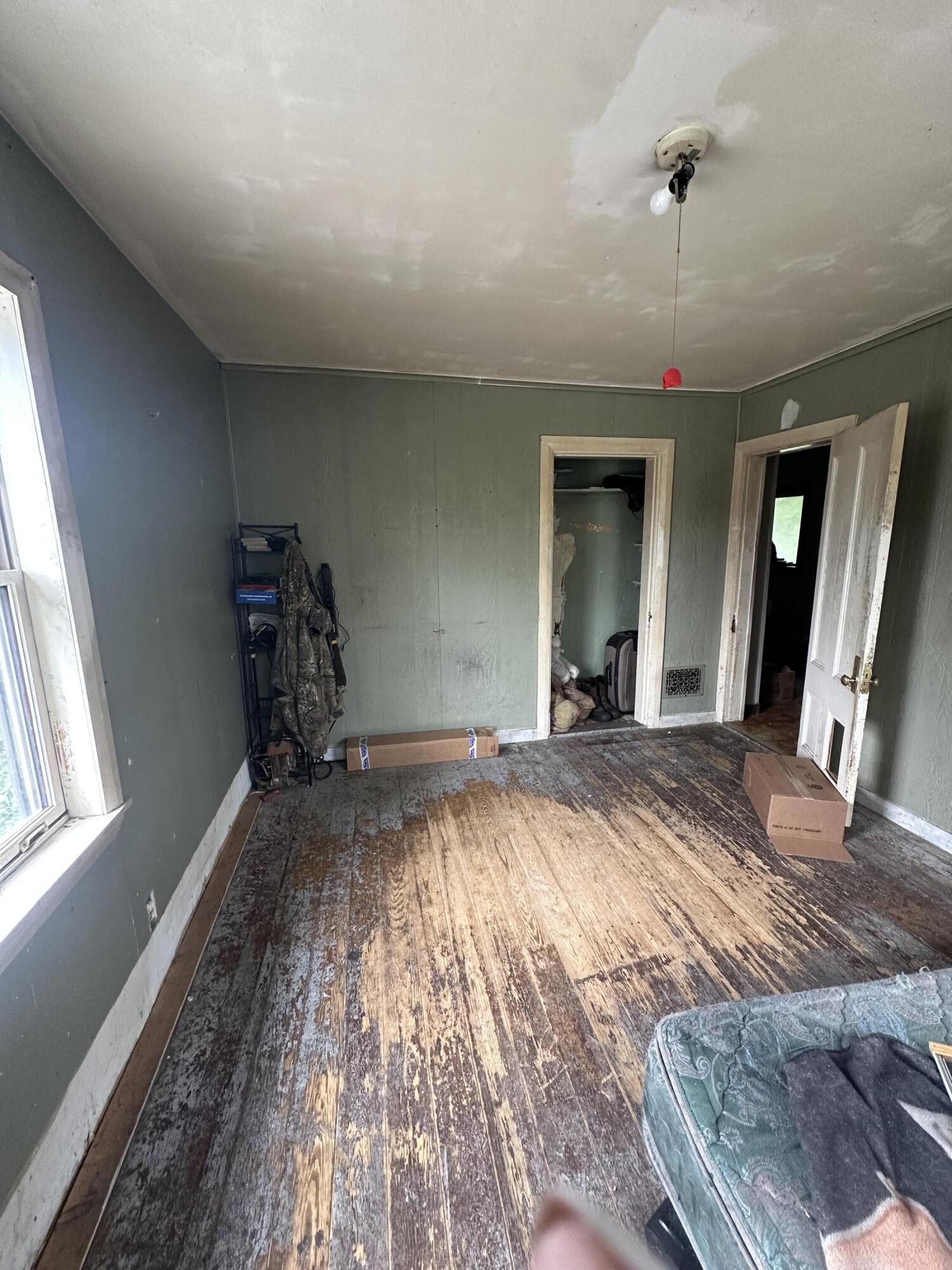 27 Central Street Millinocket, ME 04462 - Photo 6 of 24 C64025AD-2FB1-4852-8A3B-4D71D5A1BD2C