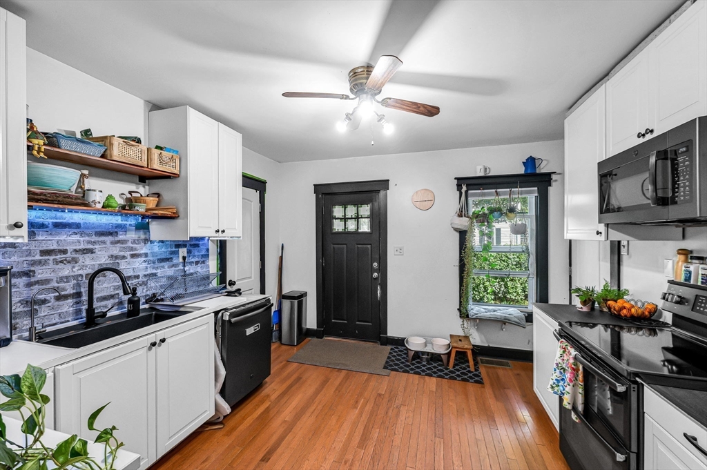 112 Hampshire Street Springfield, MA 01151 - Photo 6 of 31 Gallery Image 6