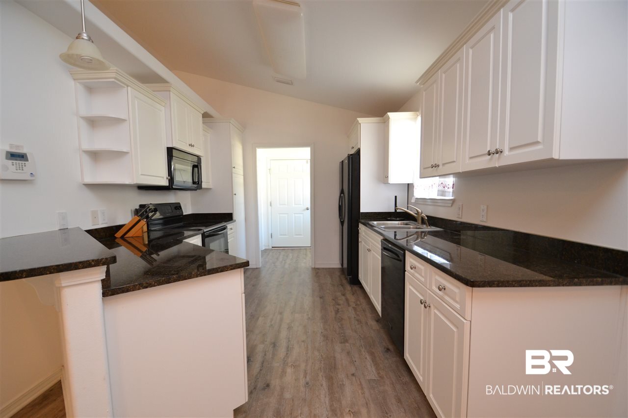 22530 Nana Loop East Silverhill, AL 36576 - Photo 4 of 21