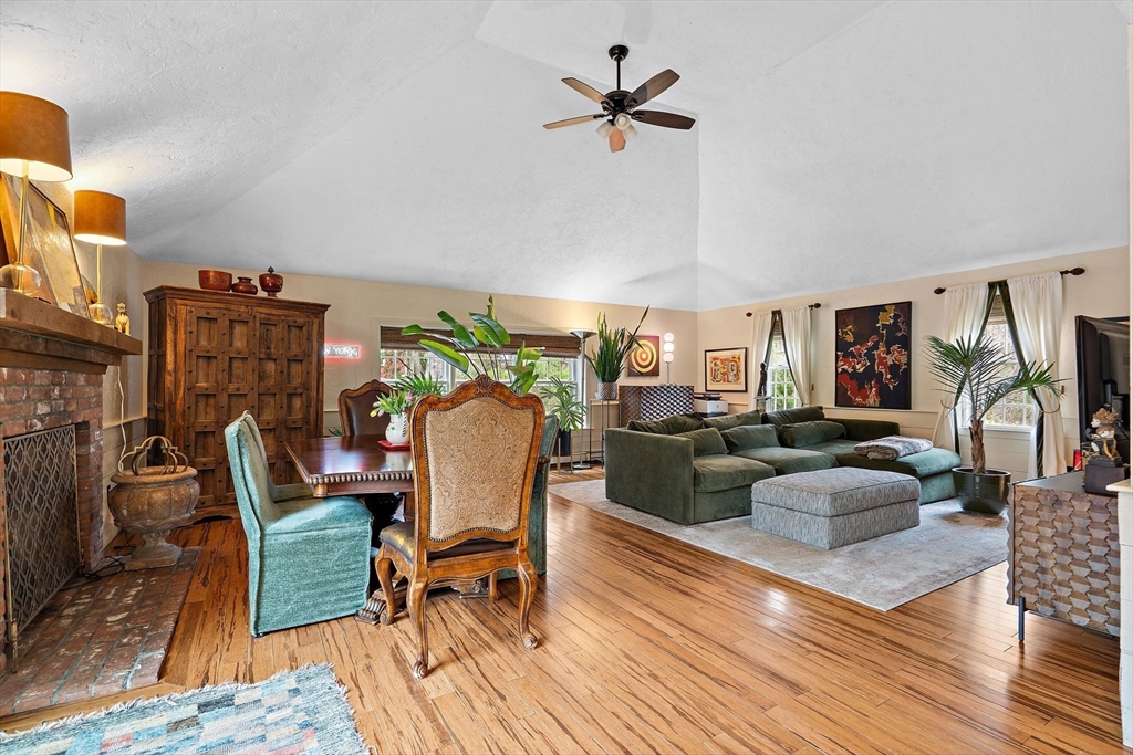 821 Concord Road Sudbury, MA 01776 - Photo 4 of 42