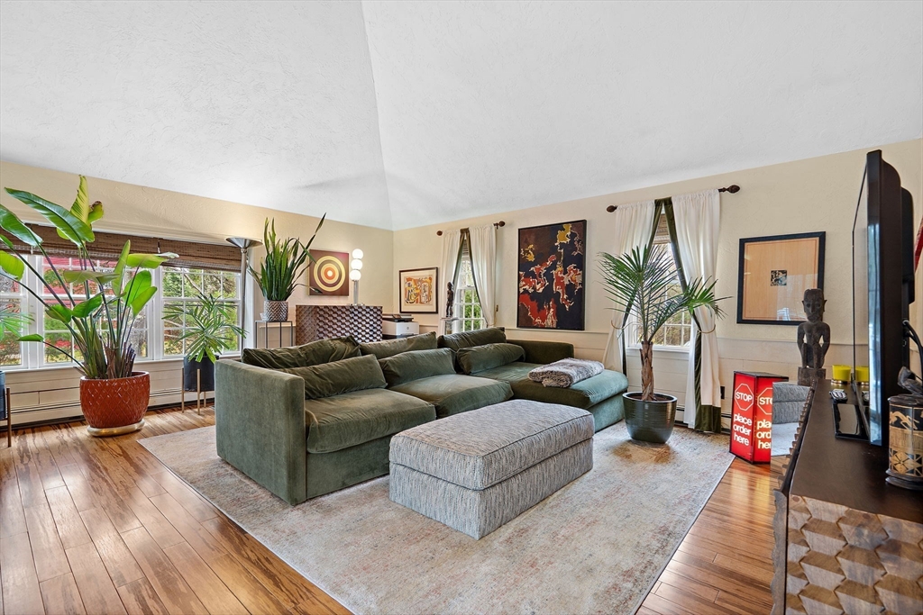 821 Concord Road Sudbury, MA 01776 - Photo 5 of 42