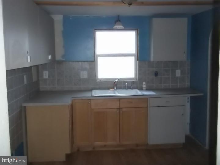 2207 Fords Corner Road Hartly, DE 19953 - Photo 13 of 24 Kitchen