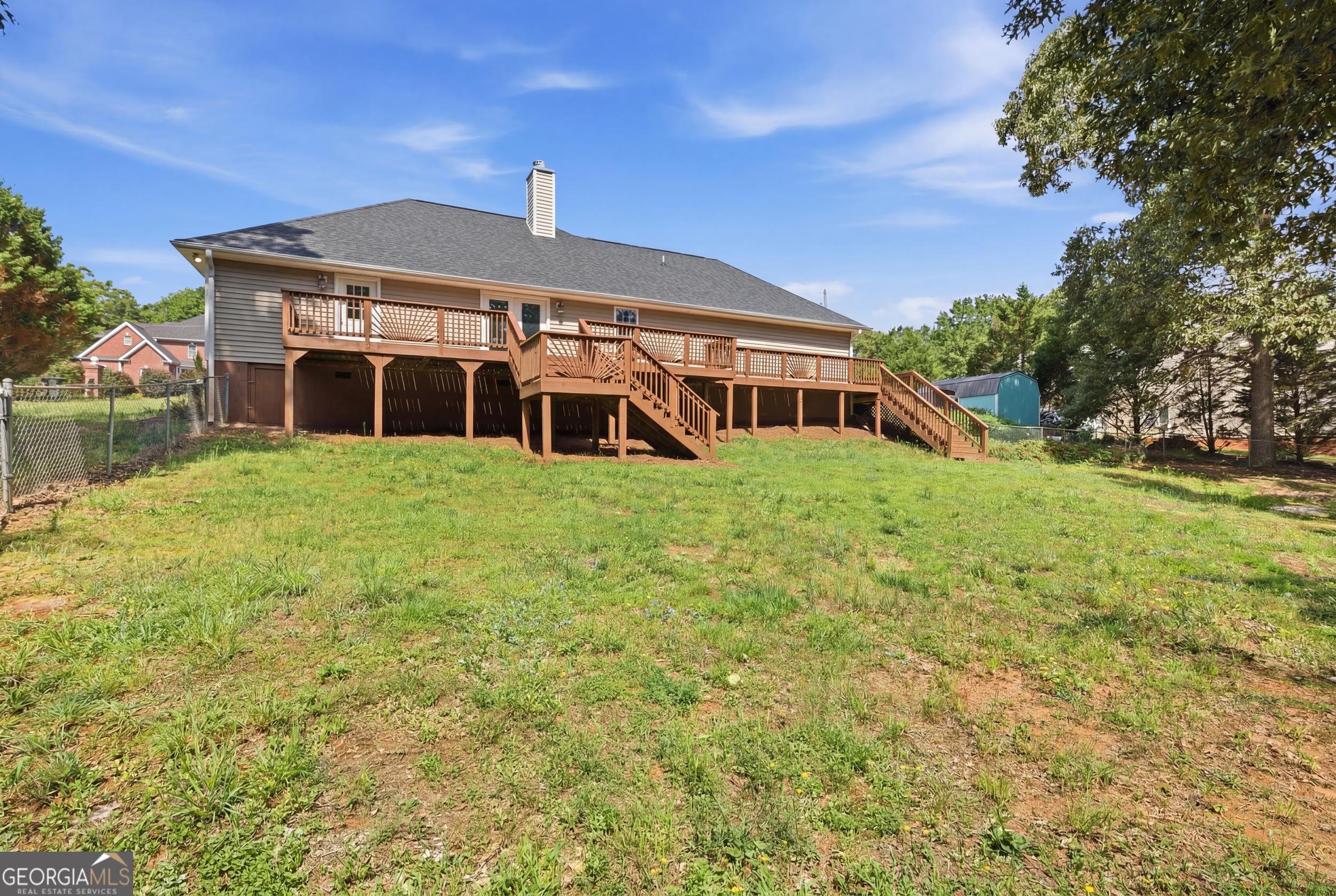 171 Winding Way Hartwell, GA 30643 - Photo 4 of 37 a view of a house with a yard