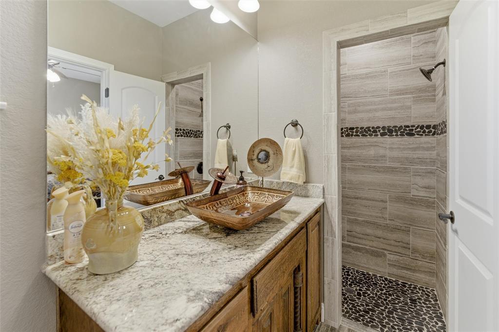 10106 Prather Road Springtown, TX 76082 - Photo 20 of 40