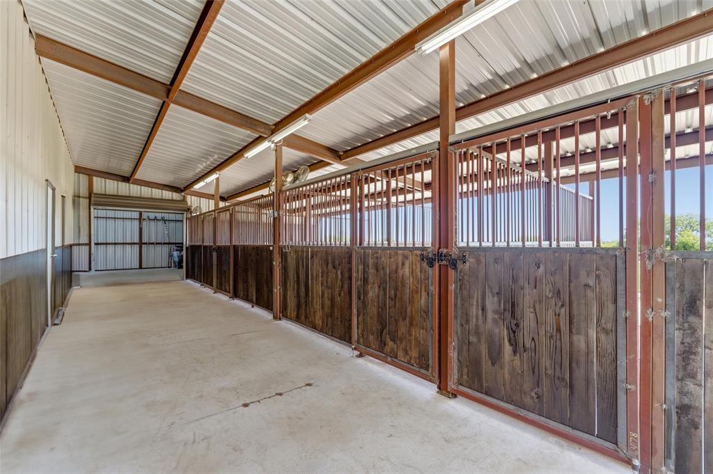 10106 Prather Road Springtown, TX 76082 - Photo 28 of 40