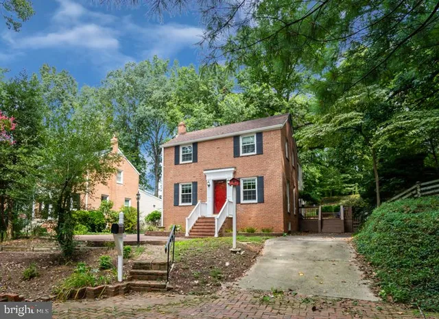 a view of outdoor space yard and patio