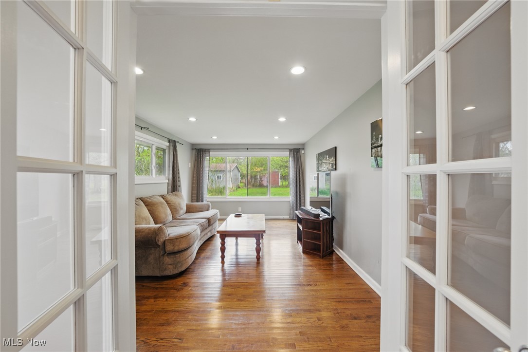 1315 Clearview Road Cleveland, OH 44124 - Photo 15 of 28