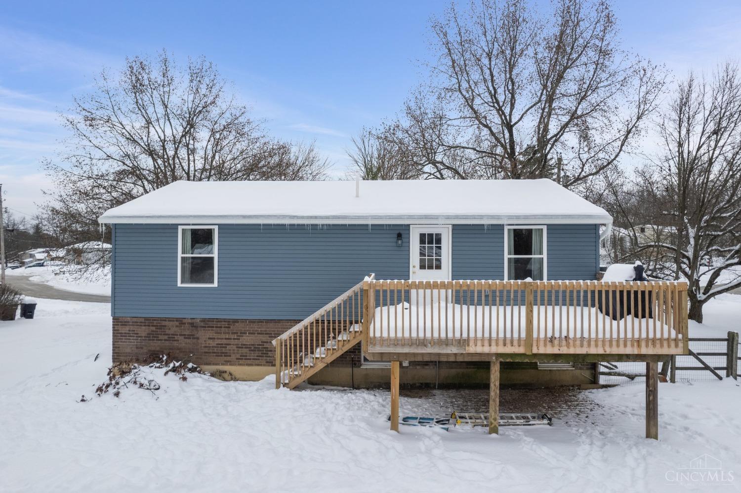 686 Woodgate Road Cincinnati, OH 45244 - Photo 6 of 34 Gallery Image 6