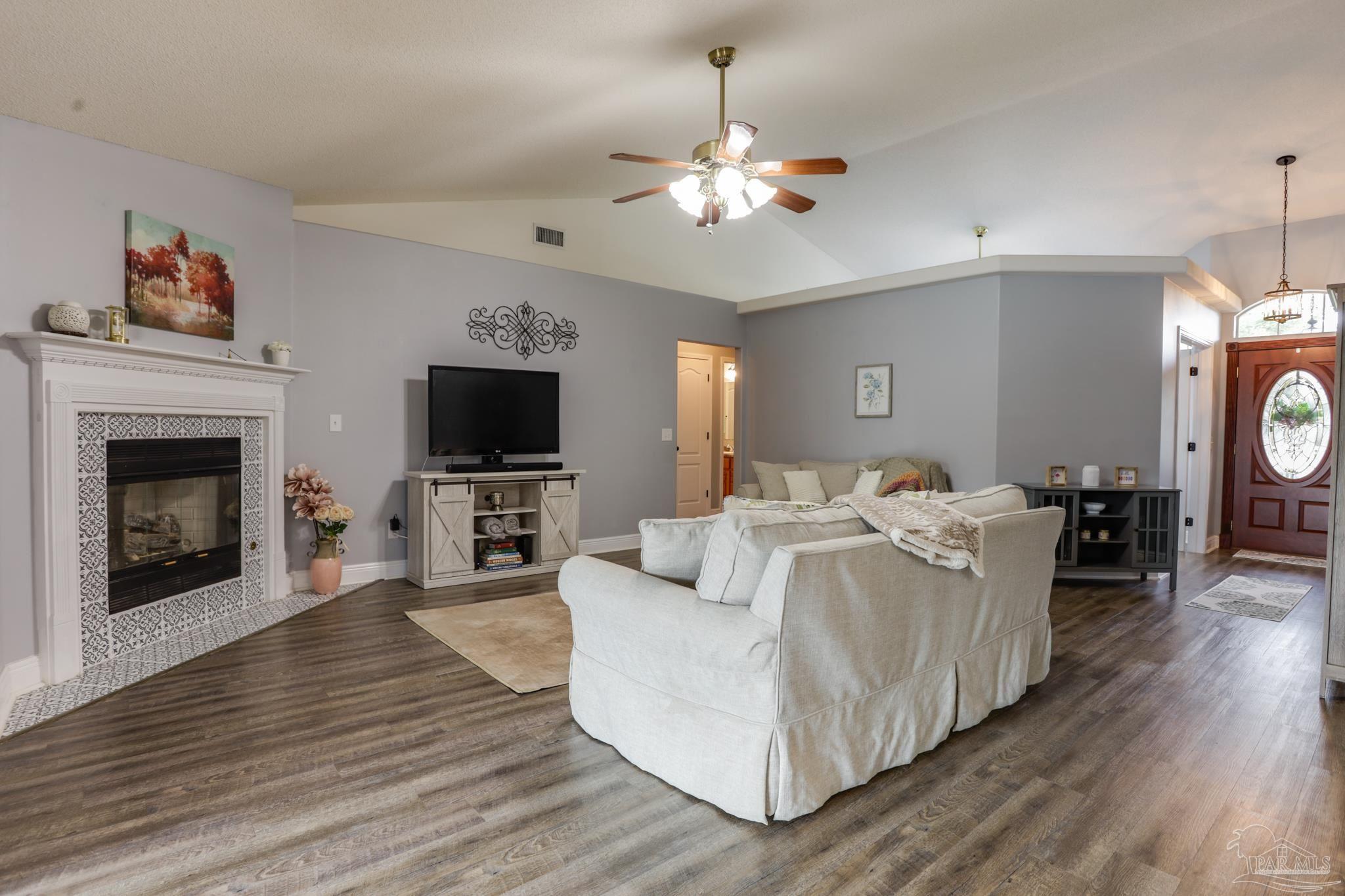 1045 Yellowstone Pass Cantonment, FL 32533 - Photo 13 of 49