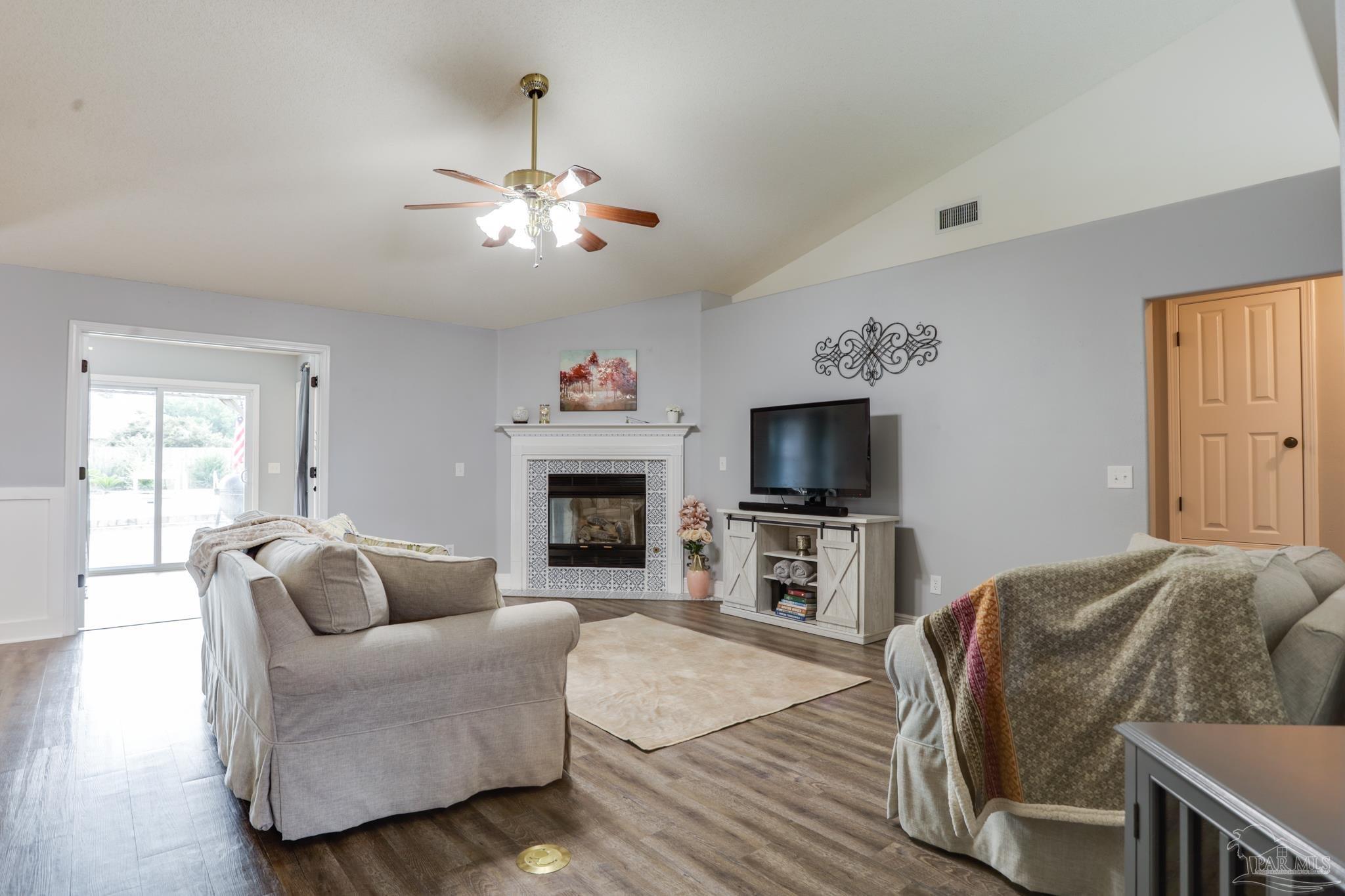 1045 Yellowstone Pass Cantonment, FL 32533 - Photo 15 of 49