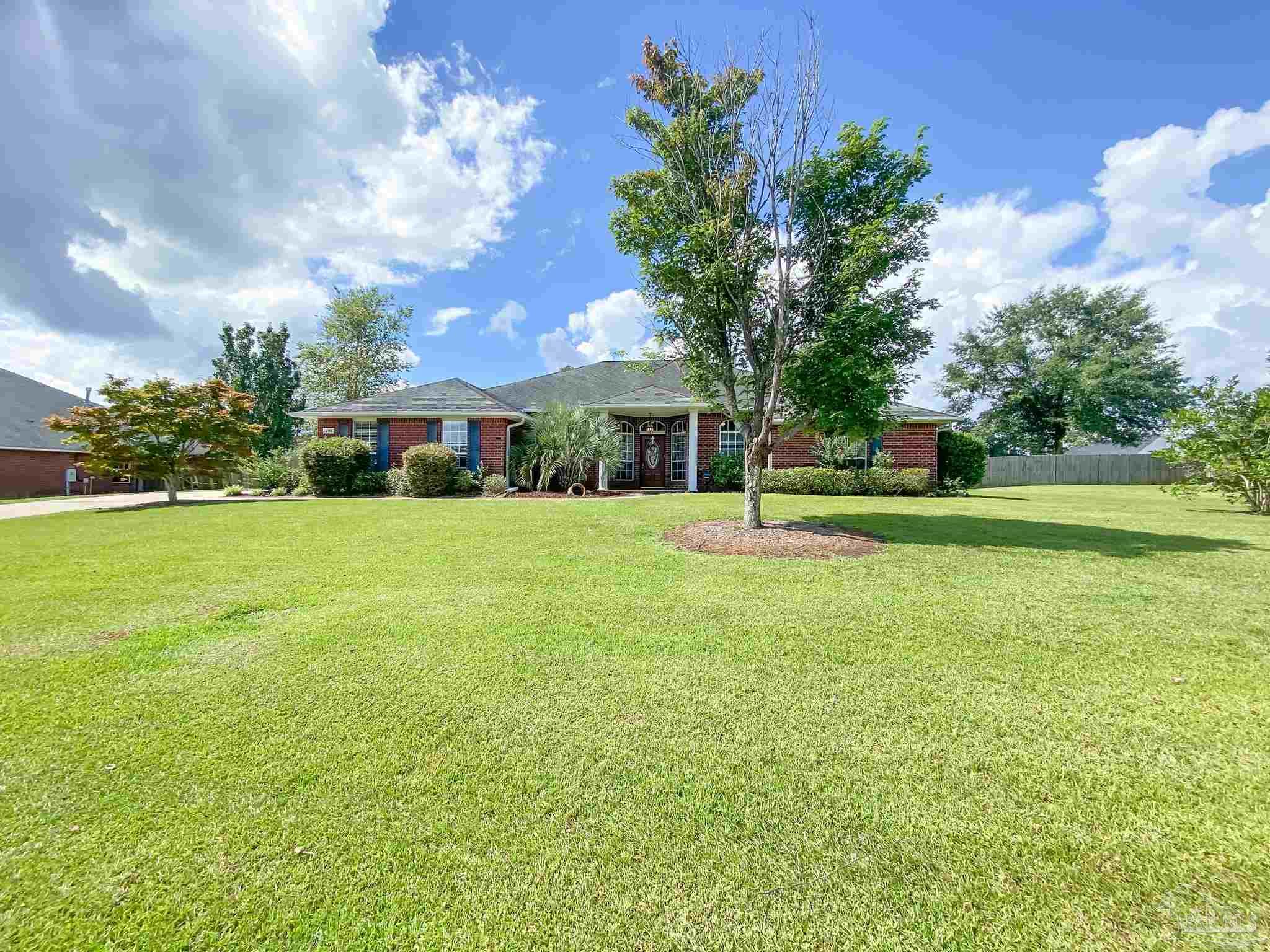 1045 Yellowstone Pass Cantonment, FL 32533 - Photo 4 of 49