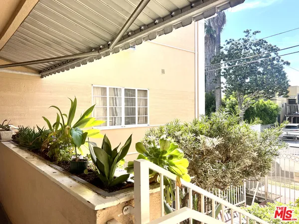 $2,495 | 1860 North Alexandria Avenue, Unit 1862, Los Angeles, CA 90027
