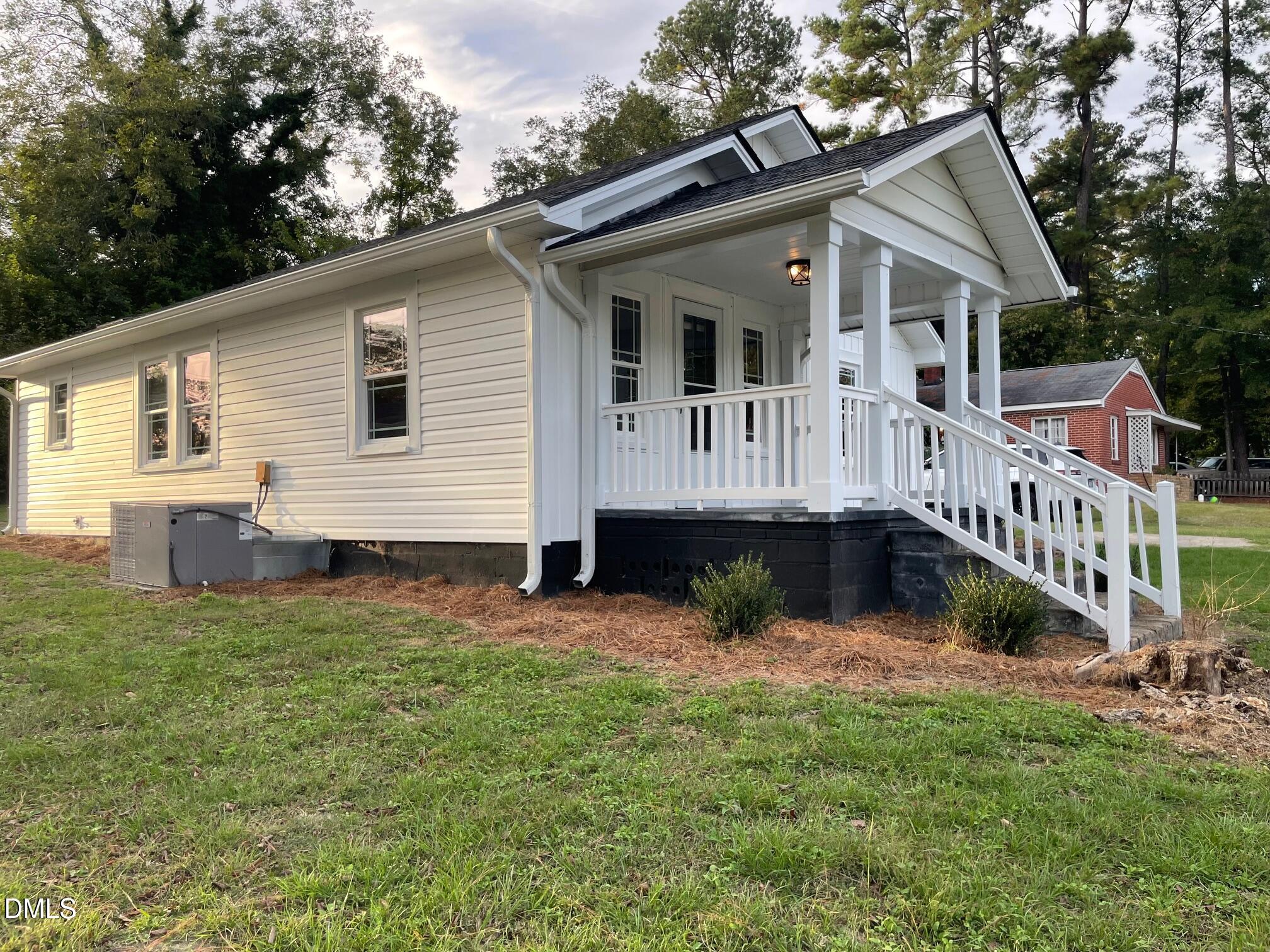 331 North Dunn Street Angier, NC 27501 - Photo 2 of 9 IMG_2466