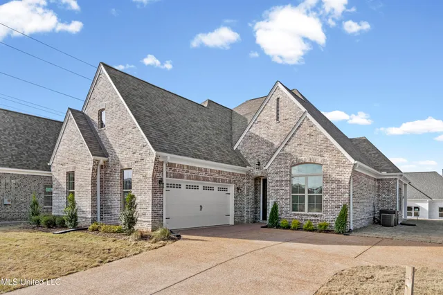 $434,150 | 2955 Molly Cove, Nesbit, MS 38651
