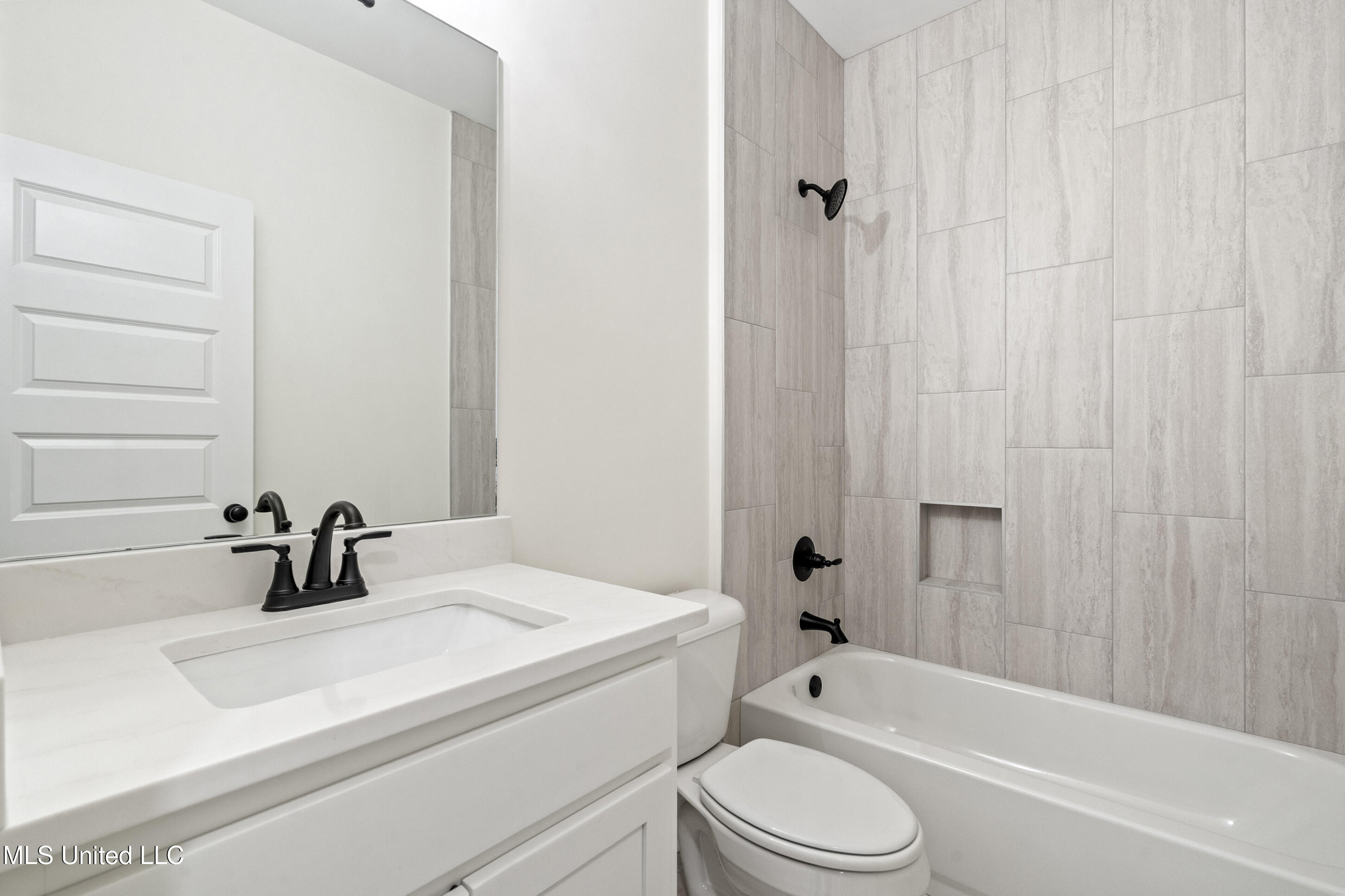 2955 Molly Cove Nesbit, MS 38651 - Photo 15 of 35 18__dsc3528_print