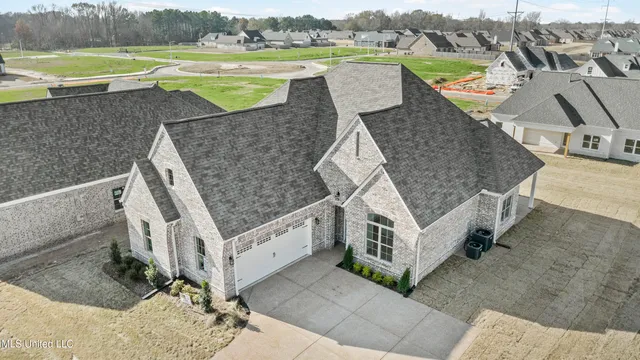 $434,150 | 2955 Molly Cove, Nesbit, MS 38651