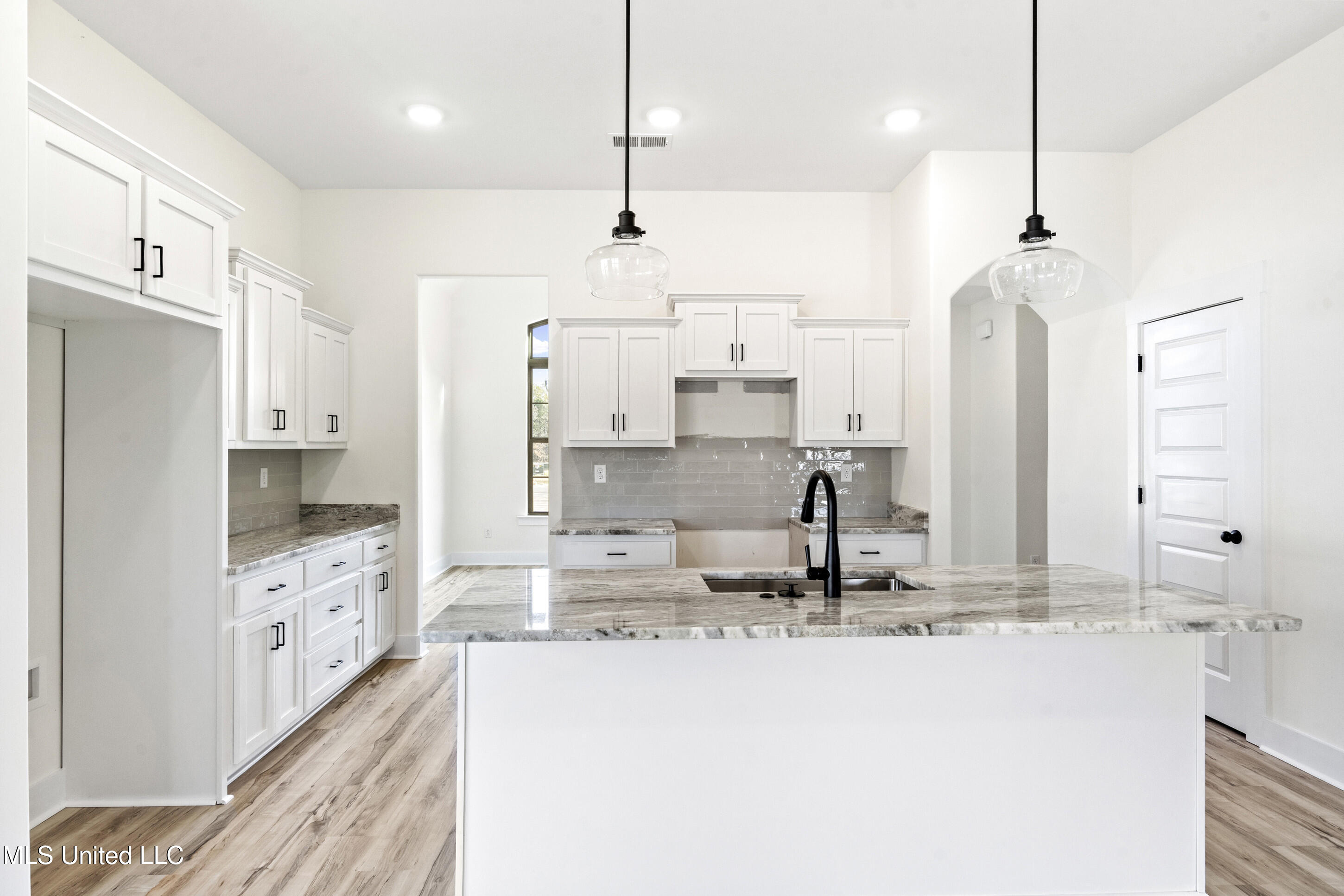 2955 Molly Cove Nesbit, MS 38651 - Photo 4 of 35 14__dsc3537_print