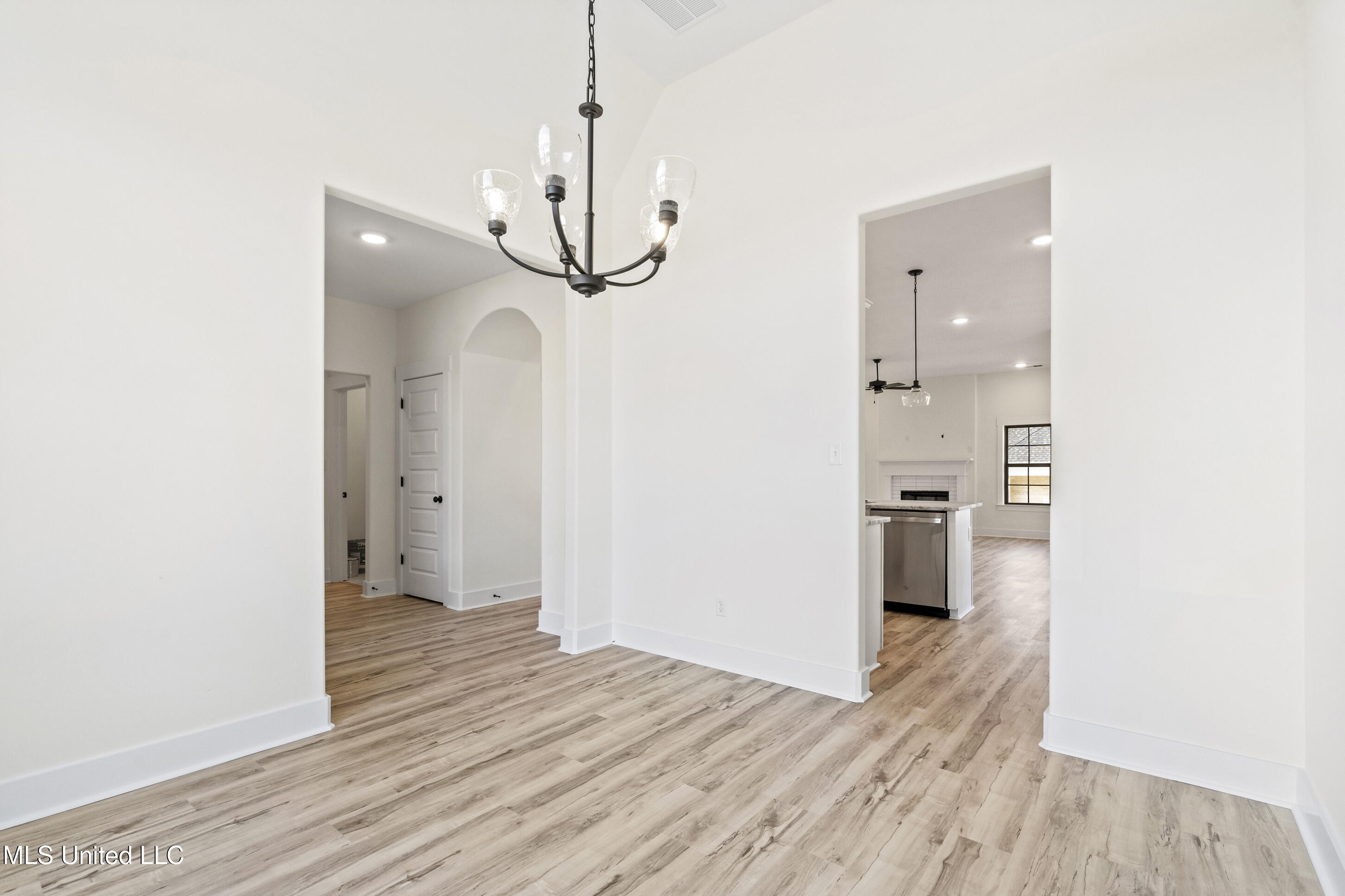 2955 Molly Cove Nesbit, MS 38651 - Photo 8 of 35 8__dsc3597_print