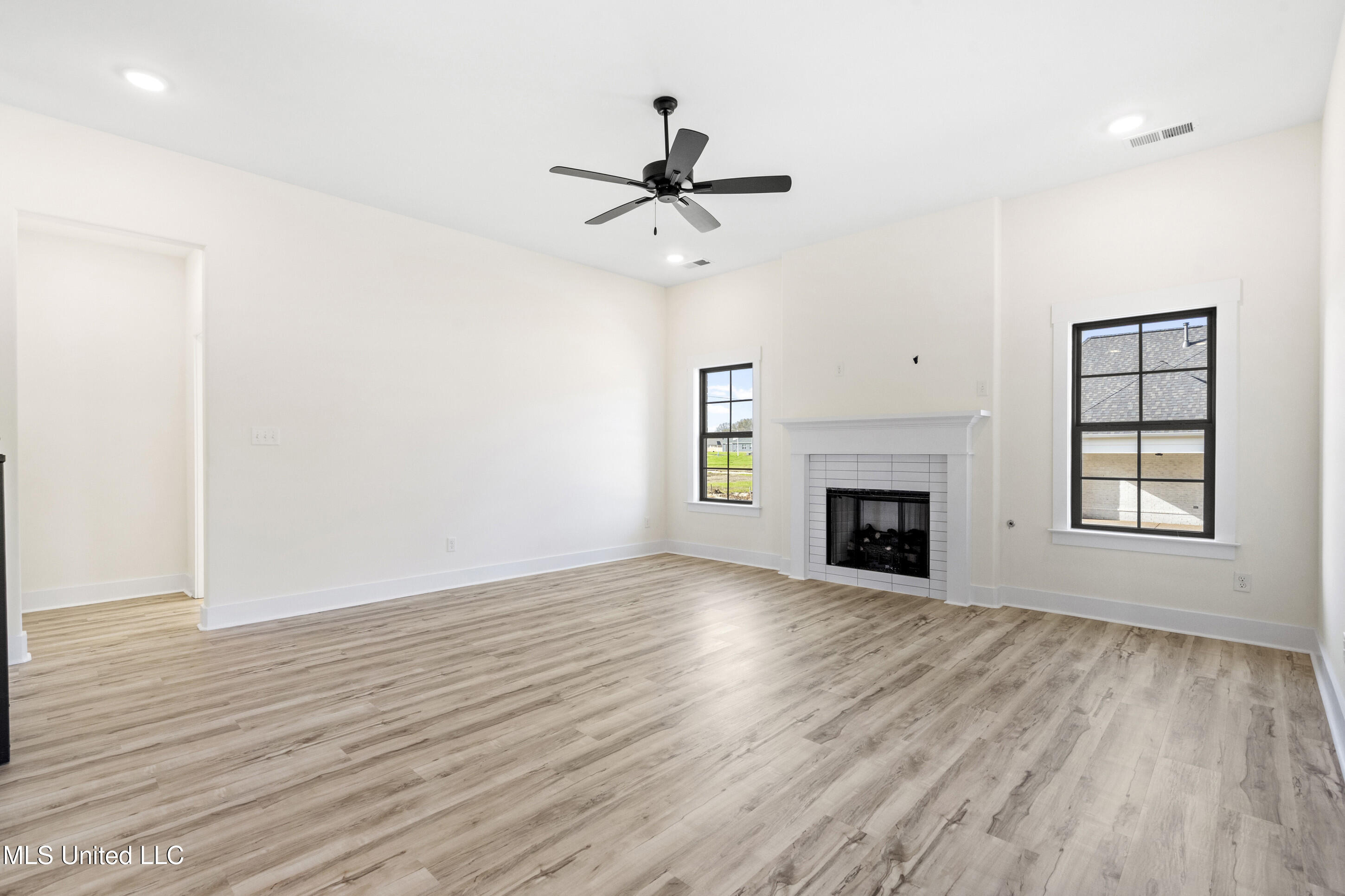 2955 Molly Cove Nesbit, MS 38651 - Photo 9 of 35 9__dsc3546_print