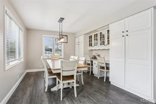 $425,000 | 74 Horseshoe Lane, Litchfield, IL 62056