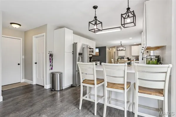 $425,000 | 74 Horseshoe Lane, Litchfield, IL 62056
