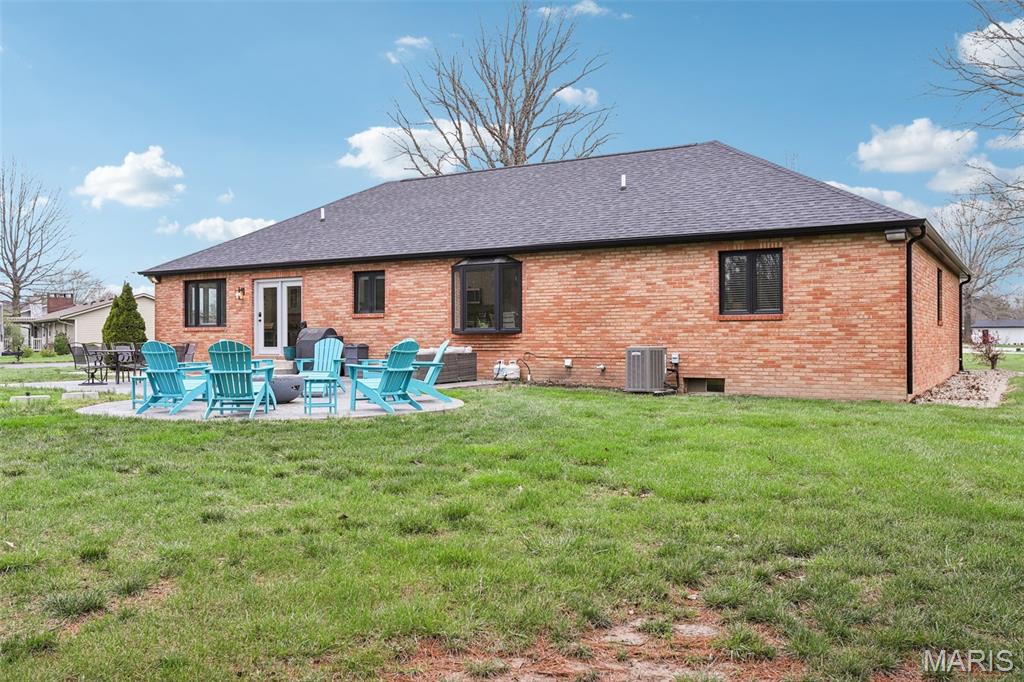 74 Horseshoe Lane Litchfield, IL 62056 - Photo 42 of 47